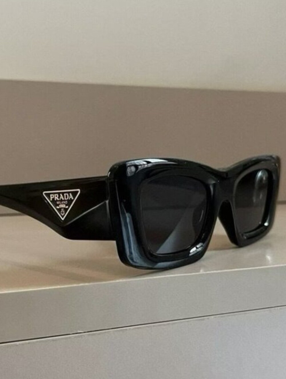 Prada 13 Zs Black  Cat-Eye Sunglasses